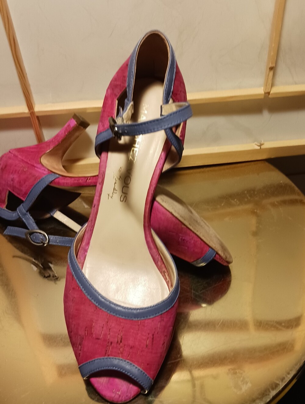 vtg Marchez VOUS& Yardley Core Leather / Hot Pink & Blue Trimmed Sz. 7.5 3inces